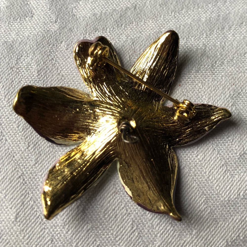 Flower brooch - Picture 2 of 2